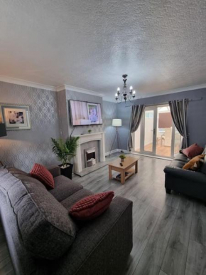 Comfy stays, Rotherham for contractors & Families, spacious, free parking, free wifi etc